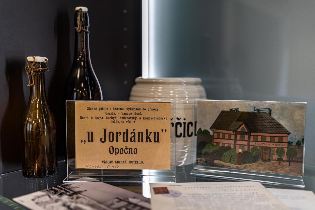 Hotel Jordanek Opočno エクステリア 写真