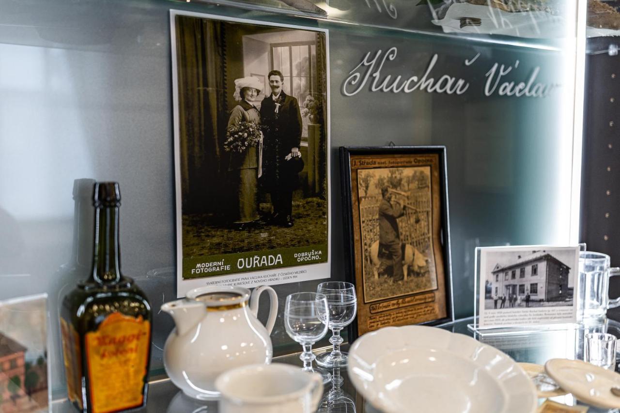 Hotel Jordanek Opočno エクステリア 写真