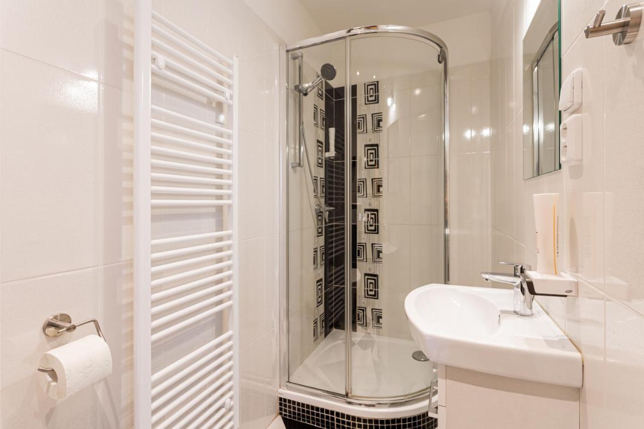 Hotel Jordanek Opočno エクステリア 写真