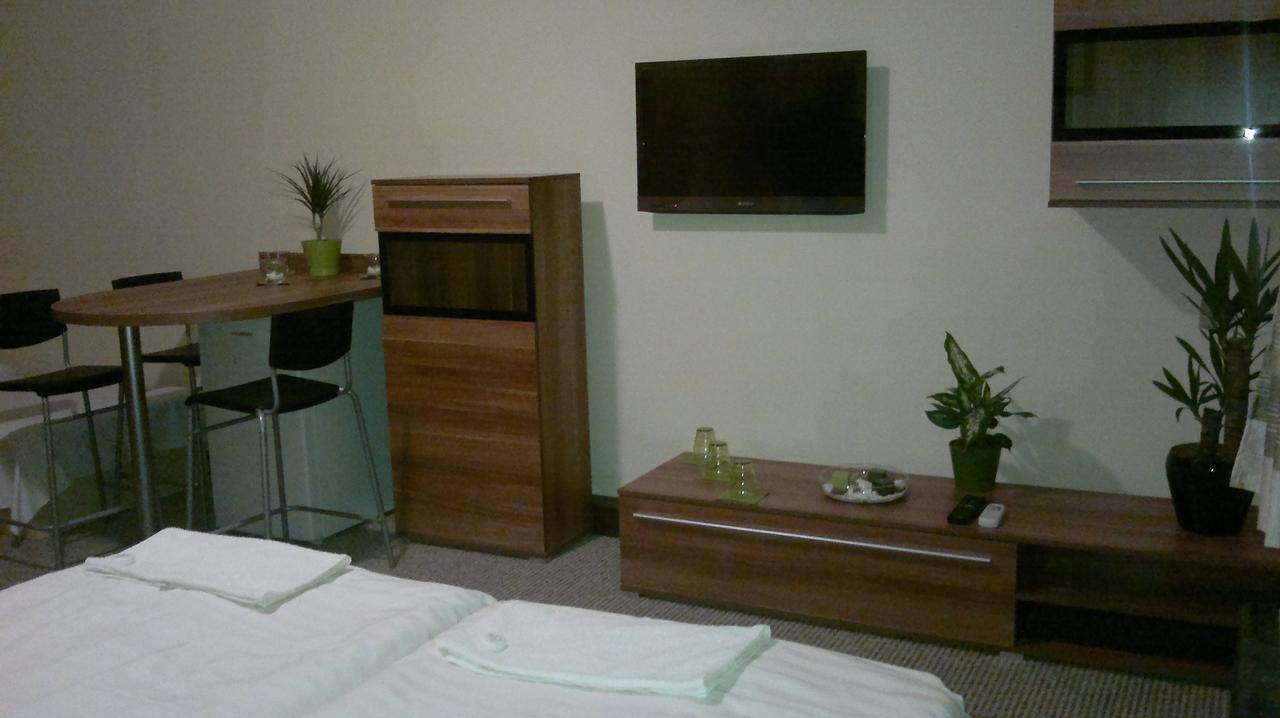 Hotel Jordanek Opočno エクステリア 写真