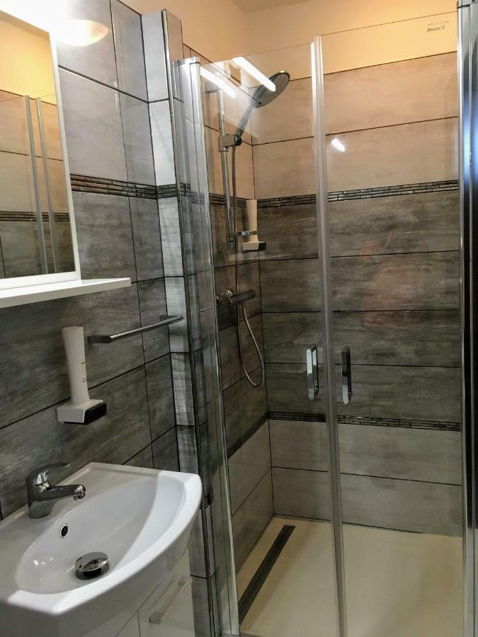 Hotel Jordanek Opočno エクステリア 写真